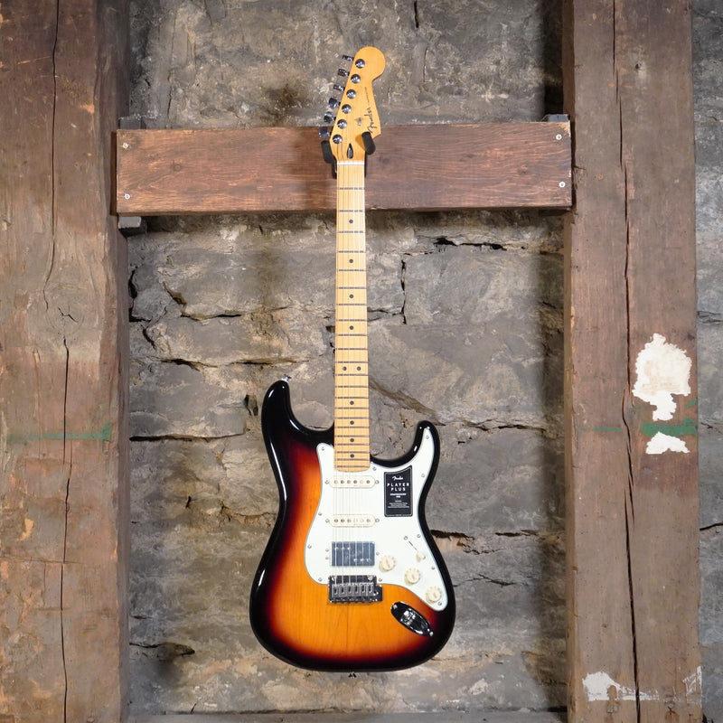 Fender Player Plus Stratocaster 3-Color Sunburst Maple Fretboard