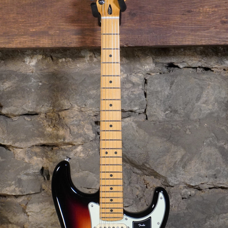 Fender Player Plus Stratocaster 3-Color Sunburst Maple Fretboard