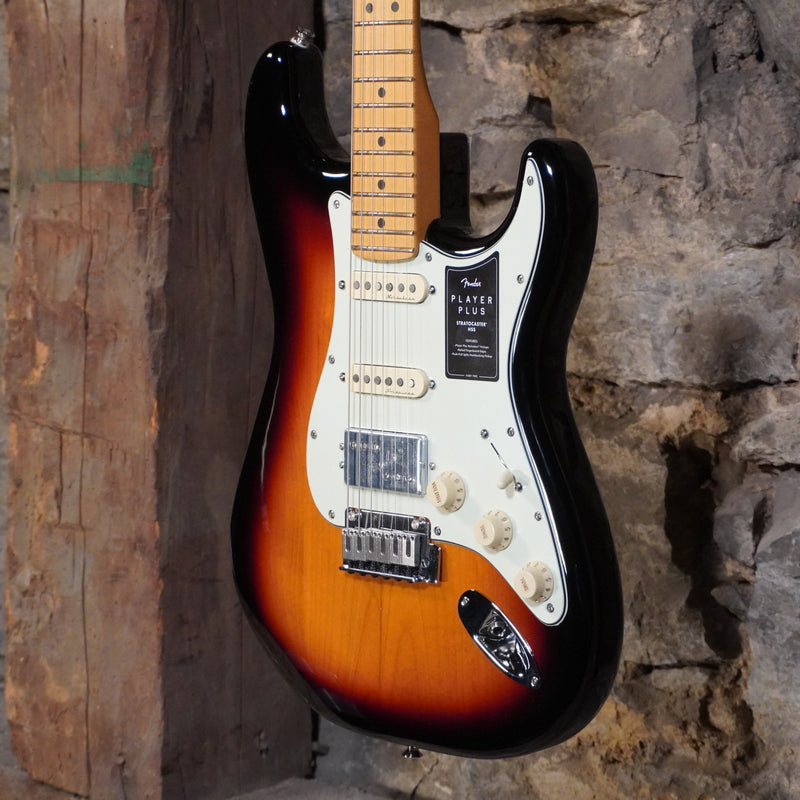 Fender Player Plus Stratocaster 3-Color Sunburst Maple Fretboard