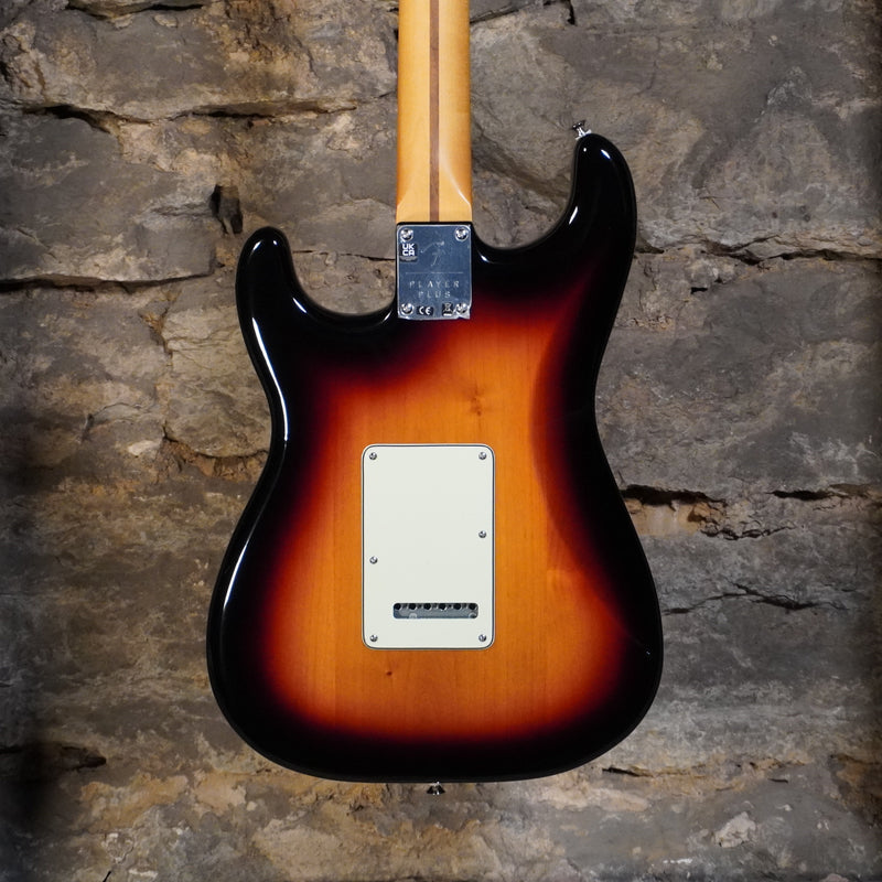 Fender Player Plus Stratocaster 3-Color Sunburst Maple Fretboard