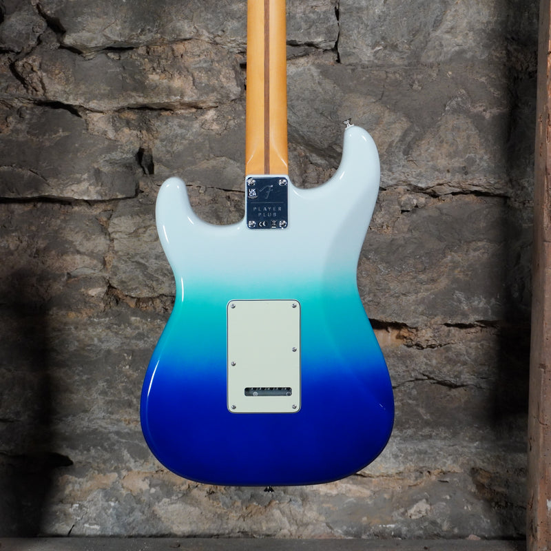 Fender Player Plus Stratocaster HSS Belair Blue Pau Ferro Fretboard