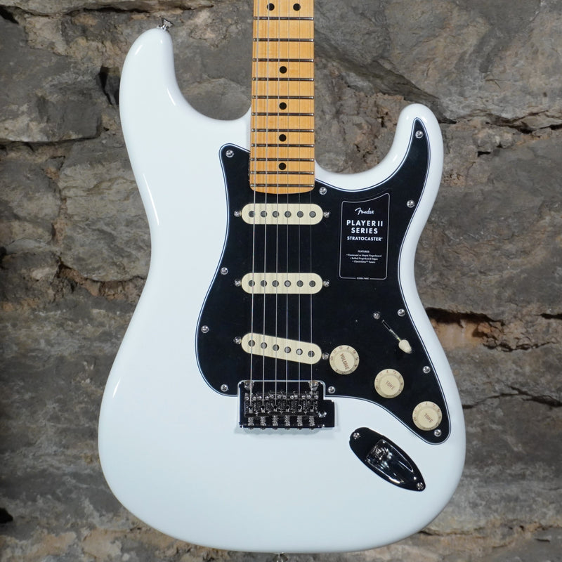 Fender Player II Stratocaster Polar White Maple Fretboard