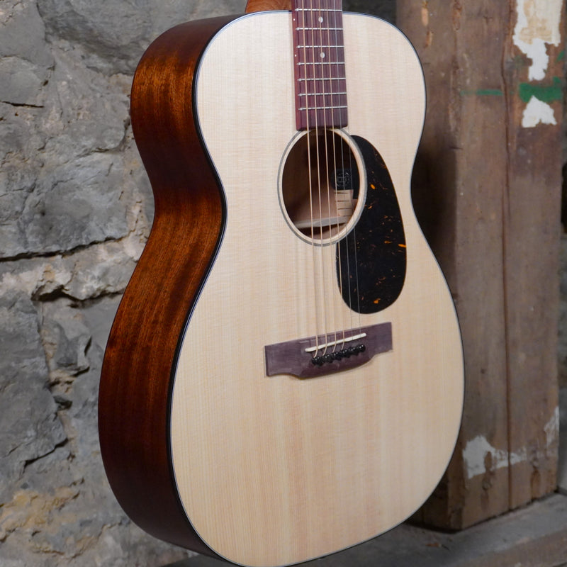 Martin Road Series Special 00-10E Natural w/Gig Bag